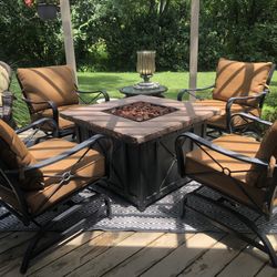 Patio Fire 🔥 Pit Seating Group.  Very Nice. 