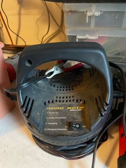 Minnkota Deep Cycle 10a Battery Charger 12v