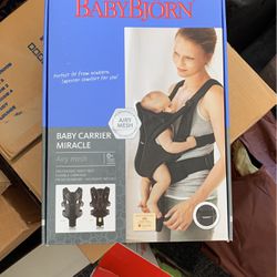 Baby Bjorn carrier (like New)