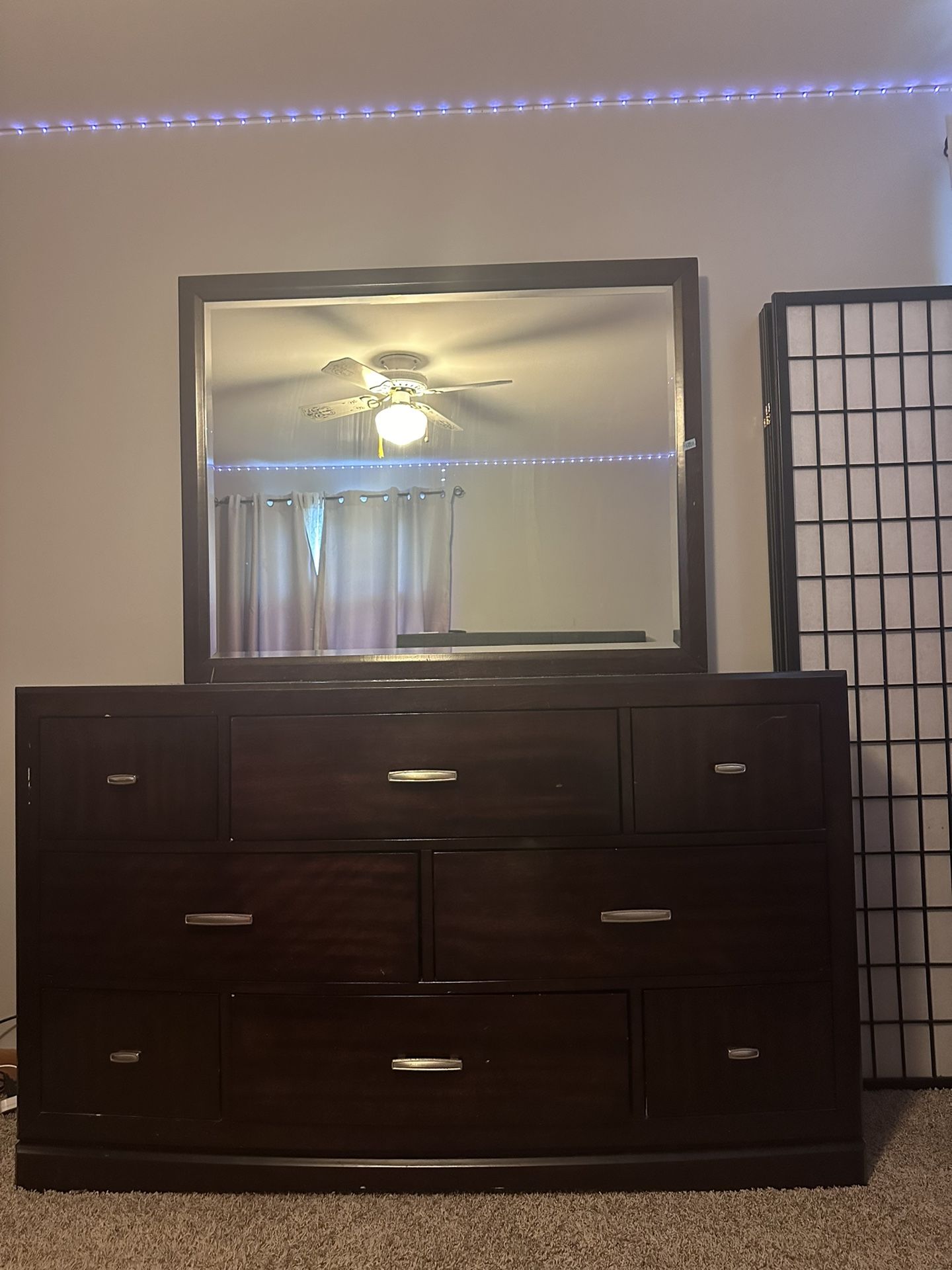 Dresser w/ Mirror