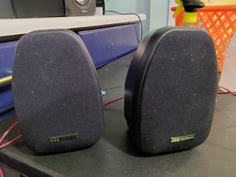 BIC Venturi DV32-B Compact Bookshelf Speakers – Pair