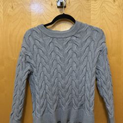 Women’s Crew Neck Cable Sweater 