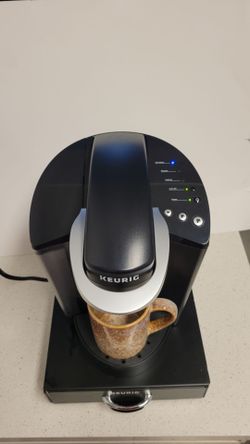 Keurig Single-Serve Coffee Maker with K-Cup Storage Drawer and bowl