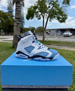 Air Jordan 6 UNC University Blue Sneaker