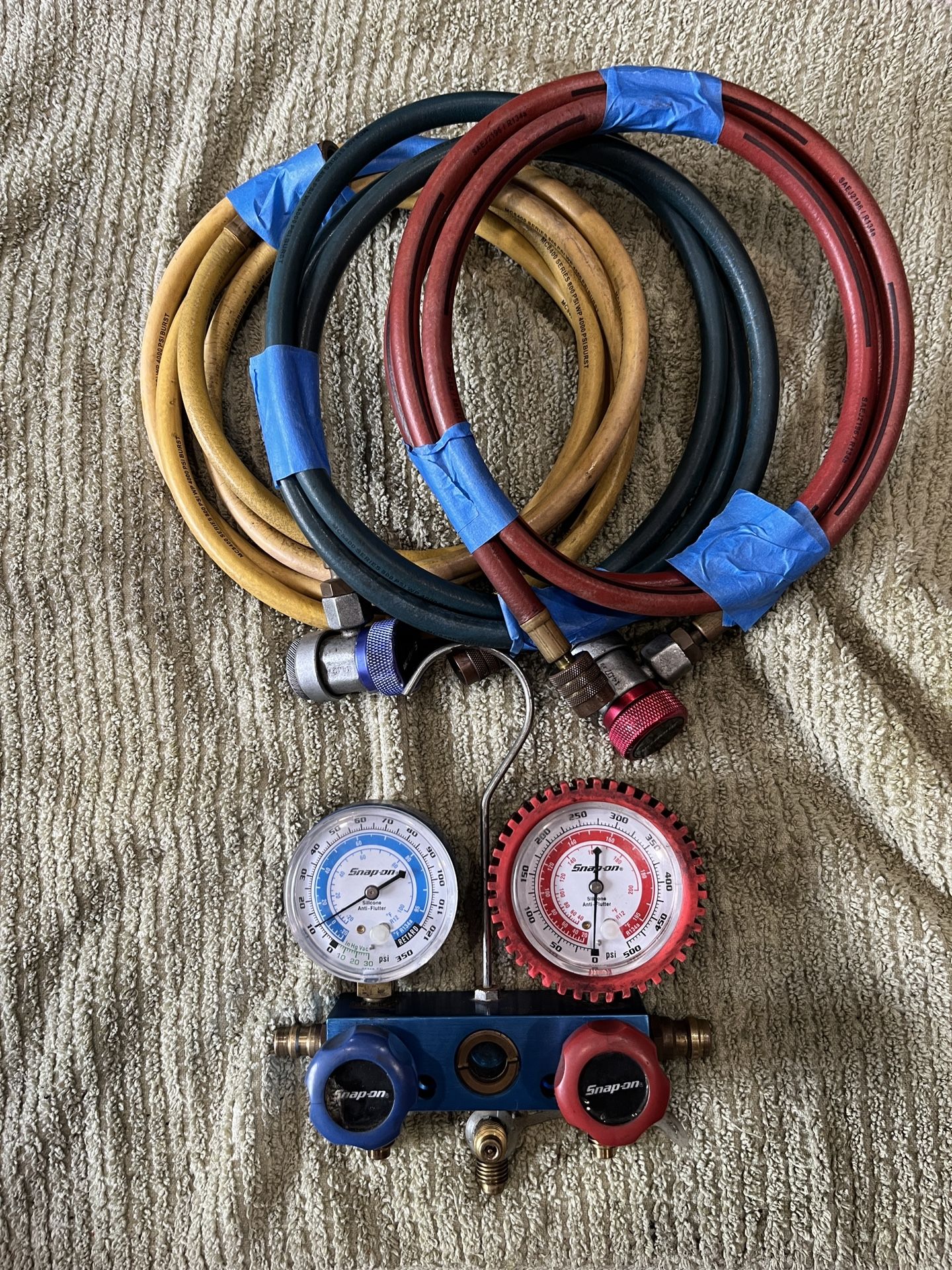 Snap on Premium A/C Manifold Gauge Set