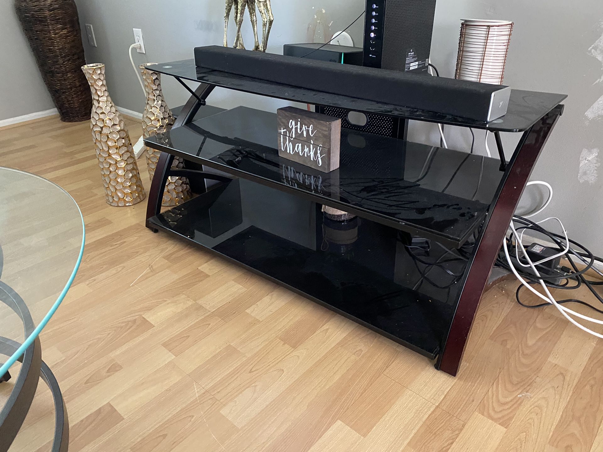 Tv table stand for $100 (Pick up only)