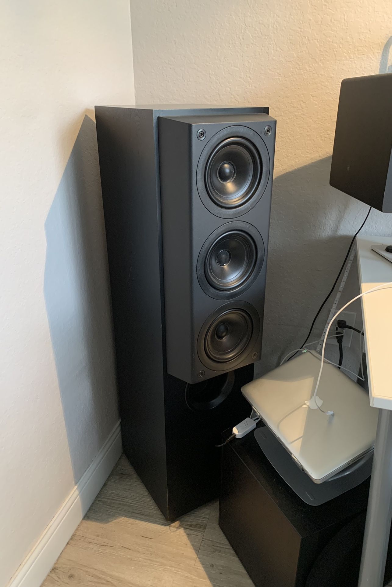 KEF REFERENCE SERIES MODEL 105/3 Vintage Speakers