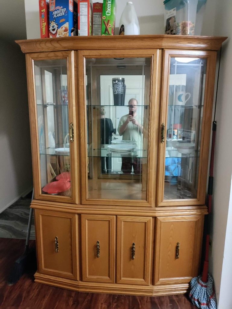 China Cabinet And Hutch