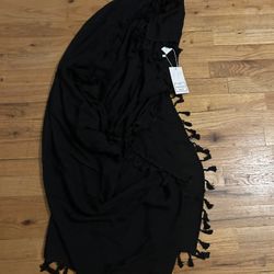 Beach coverup/sarong new with tags one size. Black, long, tie to fit. 