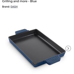 Cast Iron Pan with Pour Spout- Black