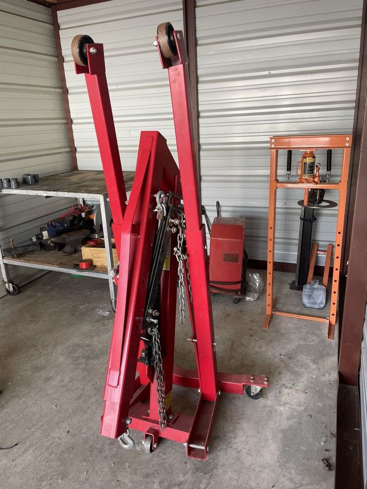 4000 Lbs Engine Hoist 