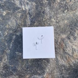 Apple AirPods Pro (2nd Generation, USB-C) with MagSafe Charging Case