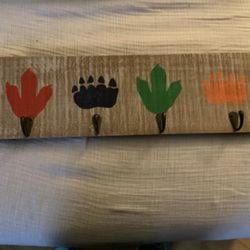 Wall Rack With 4 Hooks 