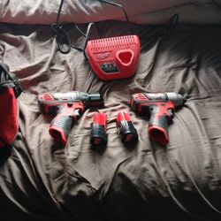 Milwaukee M12 Drill And Impact 
