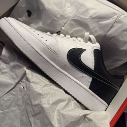 Women’s Nike Low Top