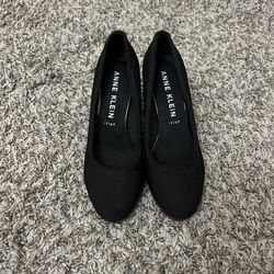 Anne Klein Black Heels Size 6