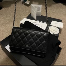 CHANEL Classic Wallet On Chain