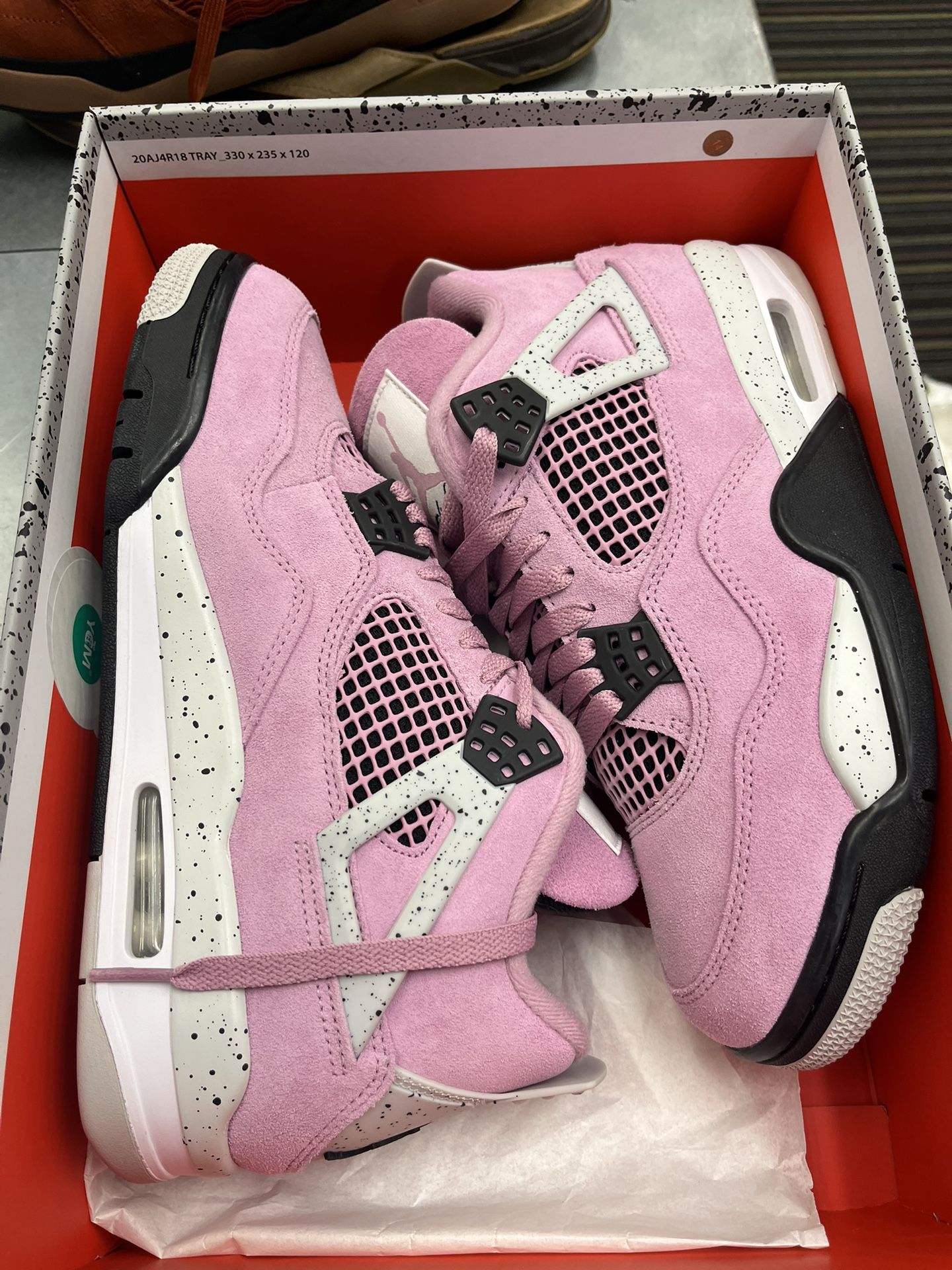 Size 10W/ 8.5M - W Jordan 4 Retro ‘Orchid’