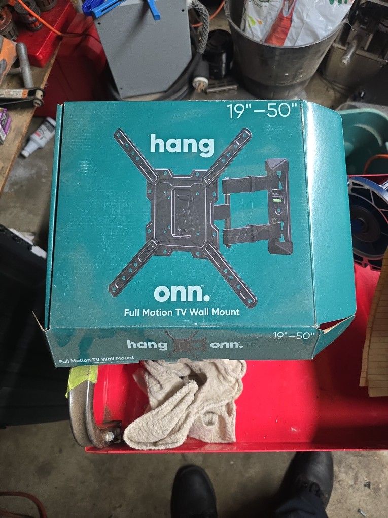 TV WALL MOUNT
