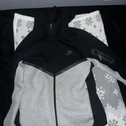 Nike Tech