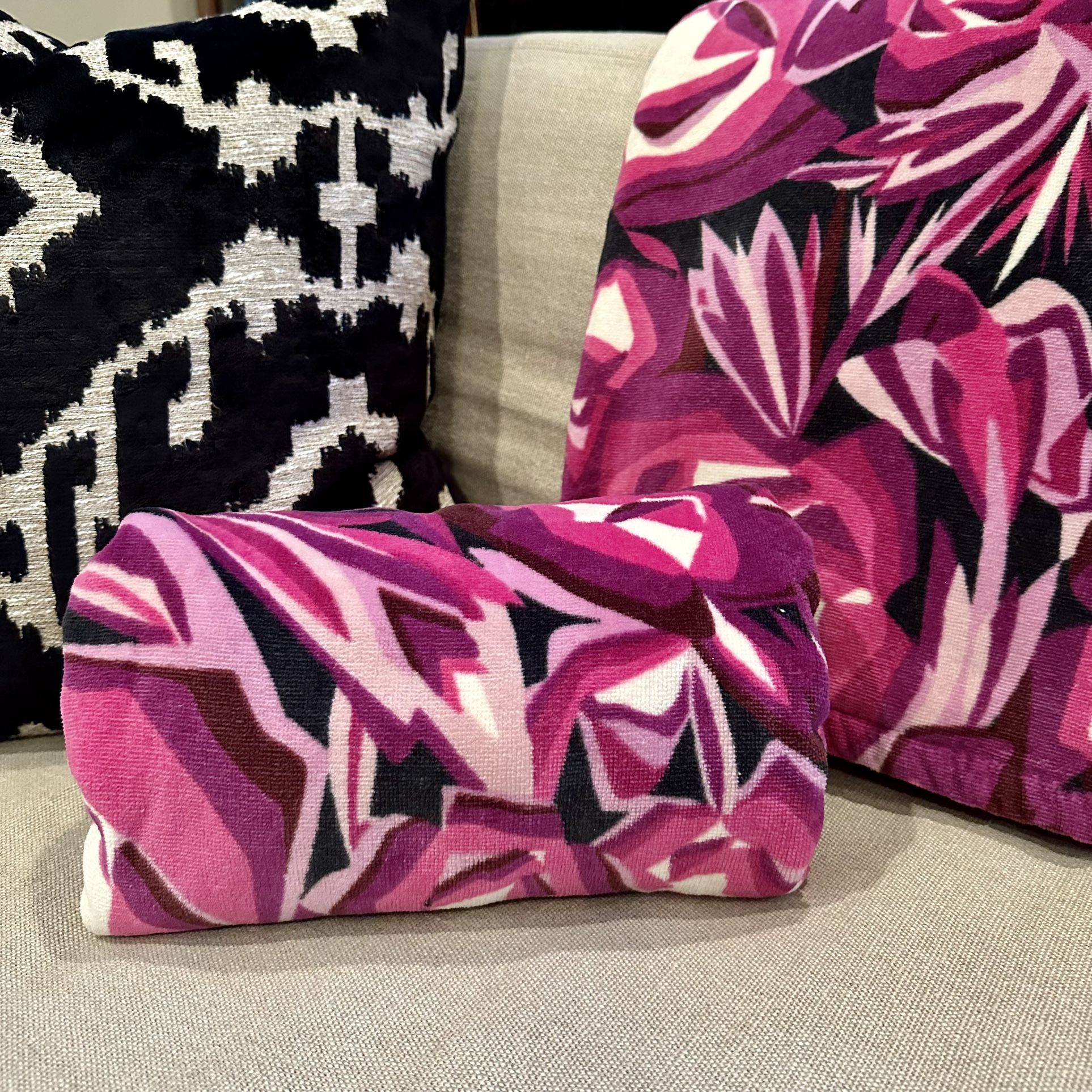 PINK Missoni for Target Passione Floral /Zig Zag Reversible Beach Towel / Bath Sheet