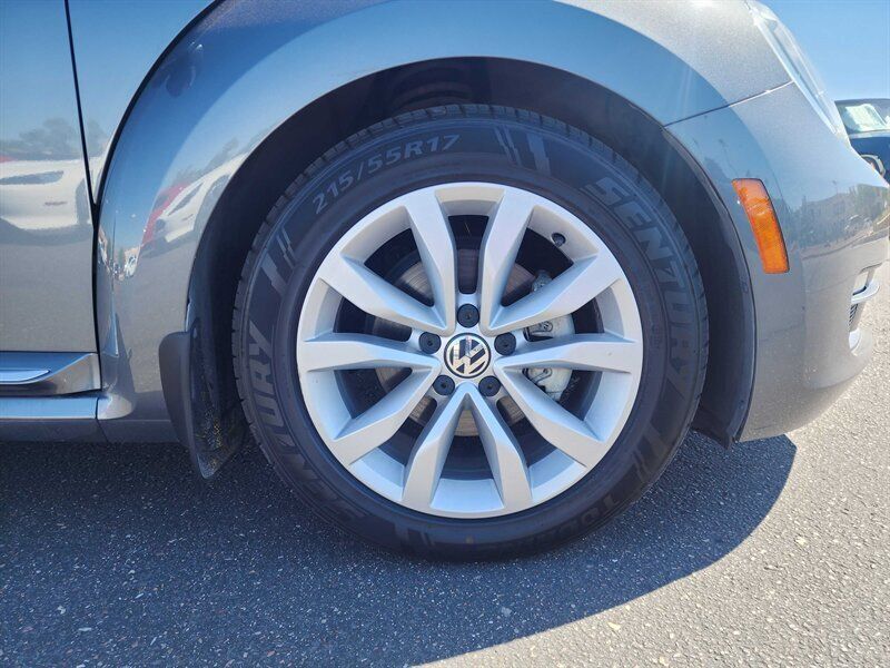 2014 Volkswagen Beetle-Classic TDI