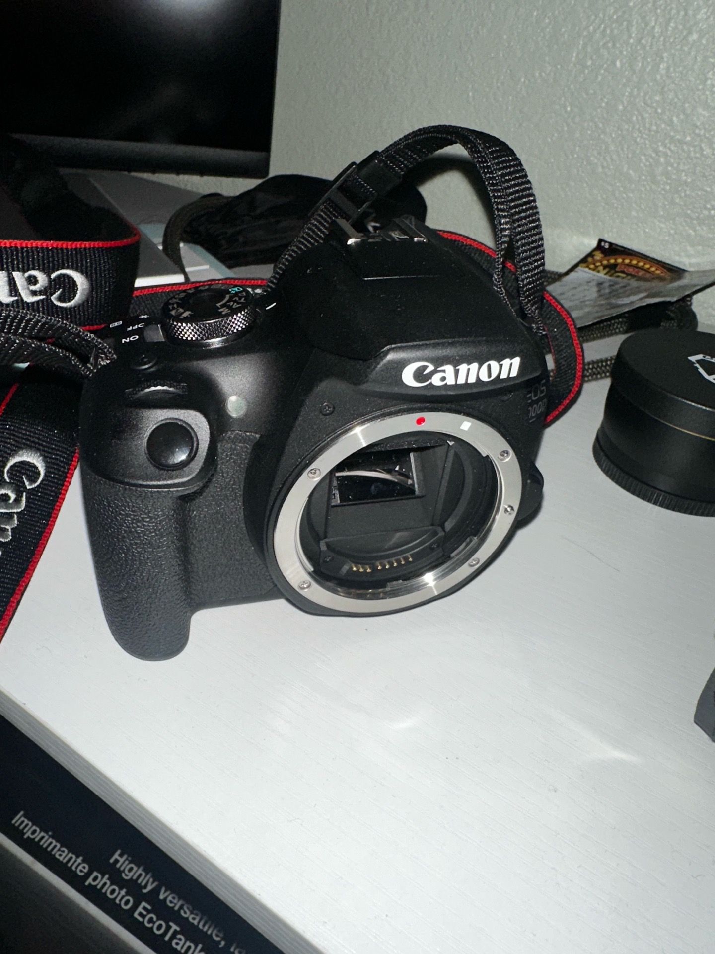 Cannon 2000D with accessories
