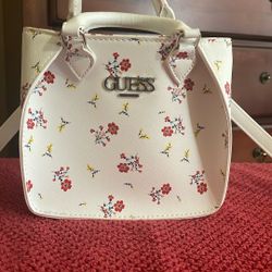Small Guess Floral Purse