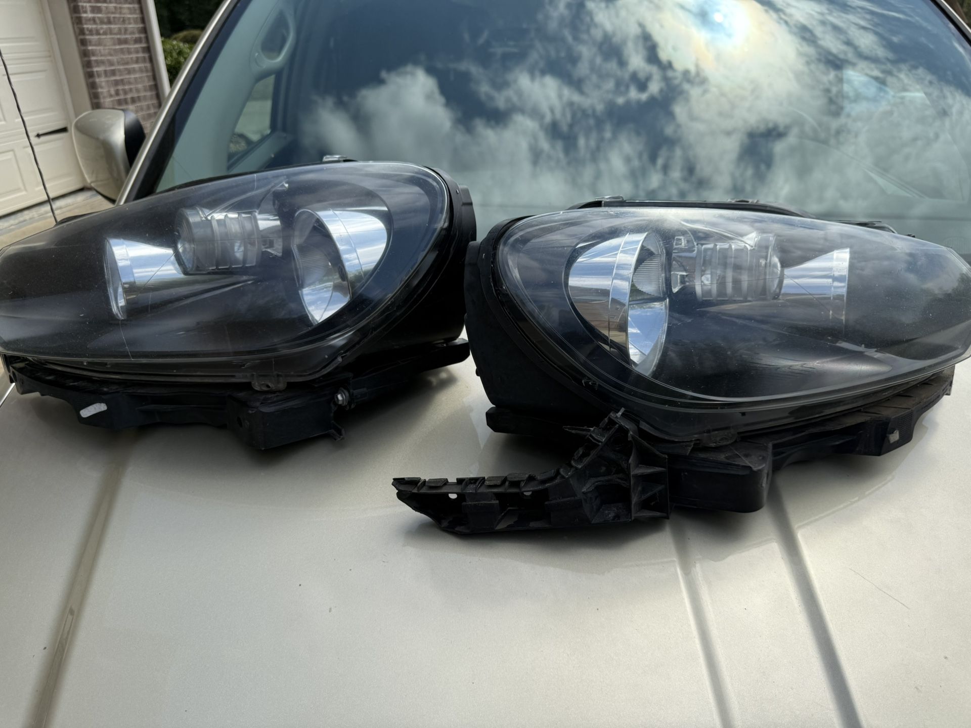 2010-2014 VW Jetta Station wagon Headlights 