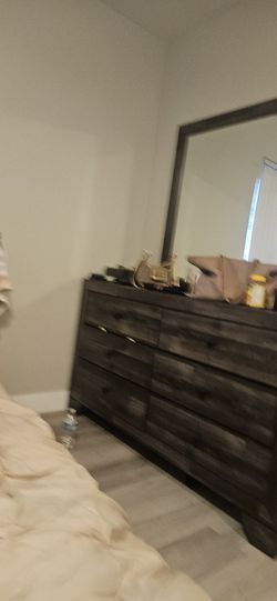 Drawer Bedroom Set 4  With Mattress 