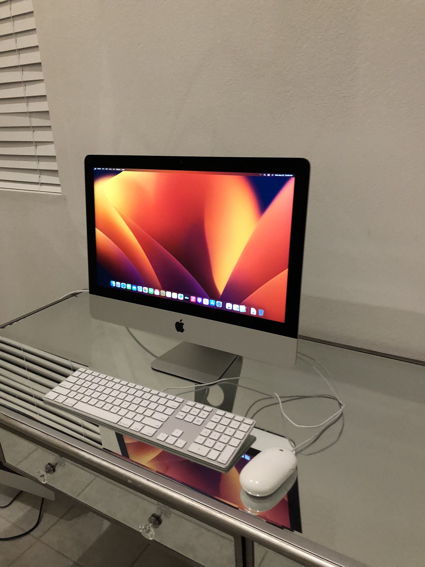 iMac Computer 2017  Like New 