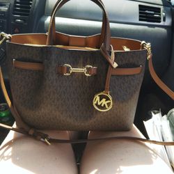 Mk Purse And Wallet 