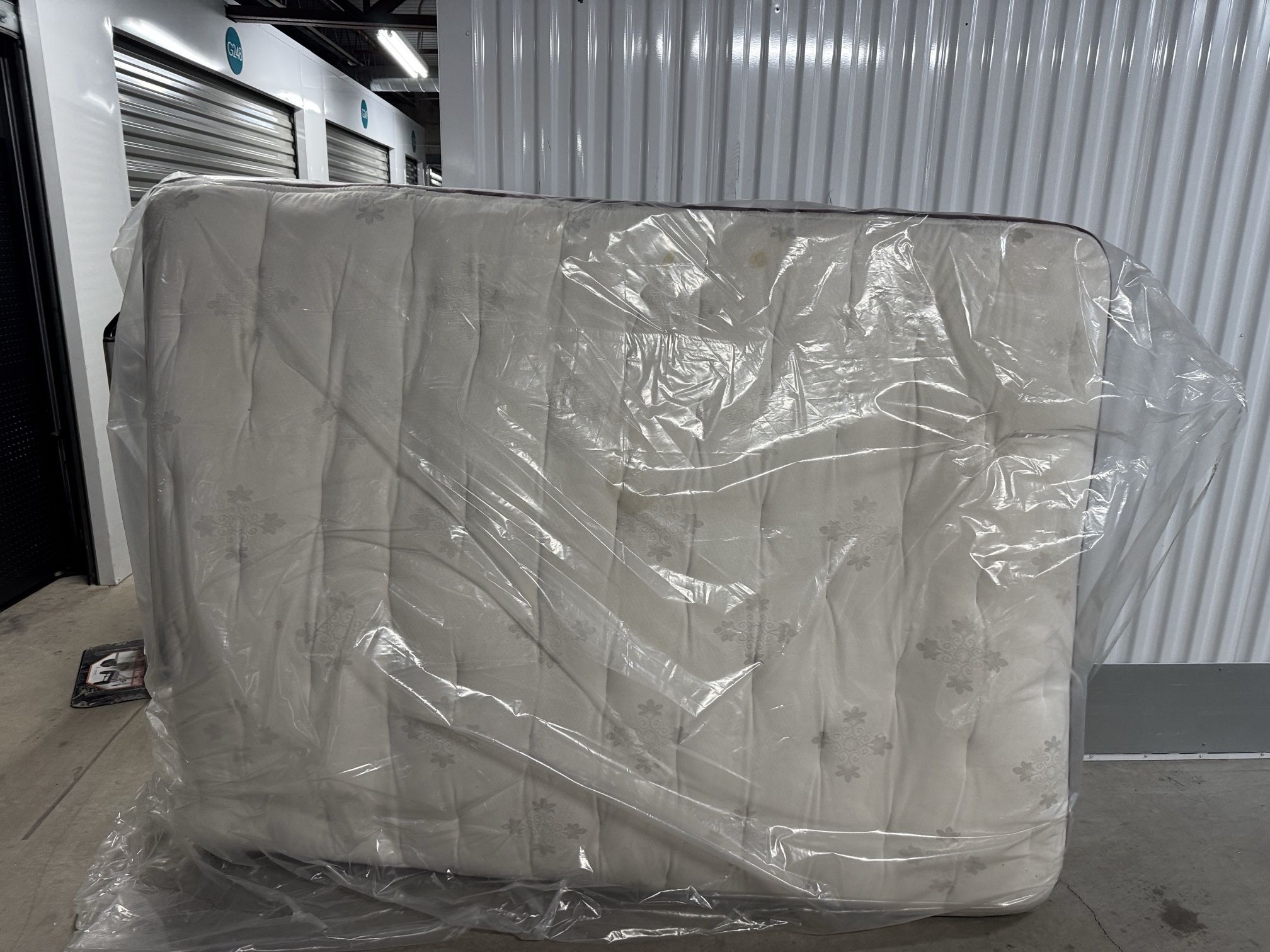 Queen Mattress & Springs Box