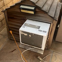 Air Conditioned Dog House 