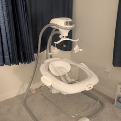 baby swing / bouncer