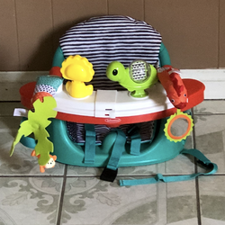 LIKE  NEW INGENUITY BABY HIGH CHAIR !!!!