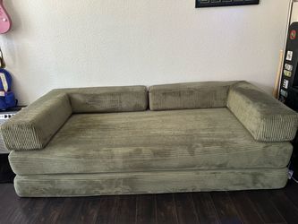 Green couch/bed
