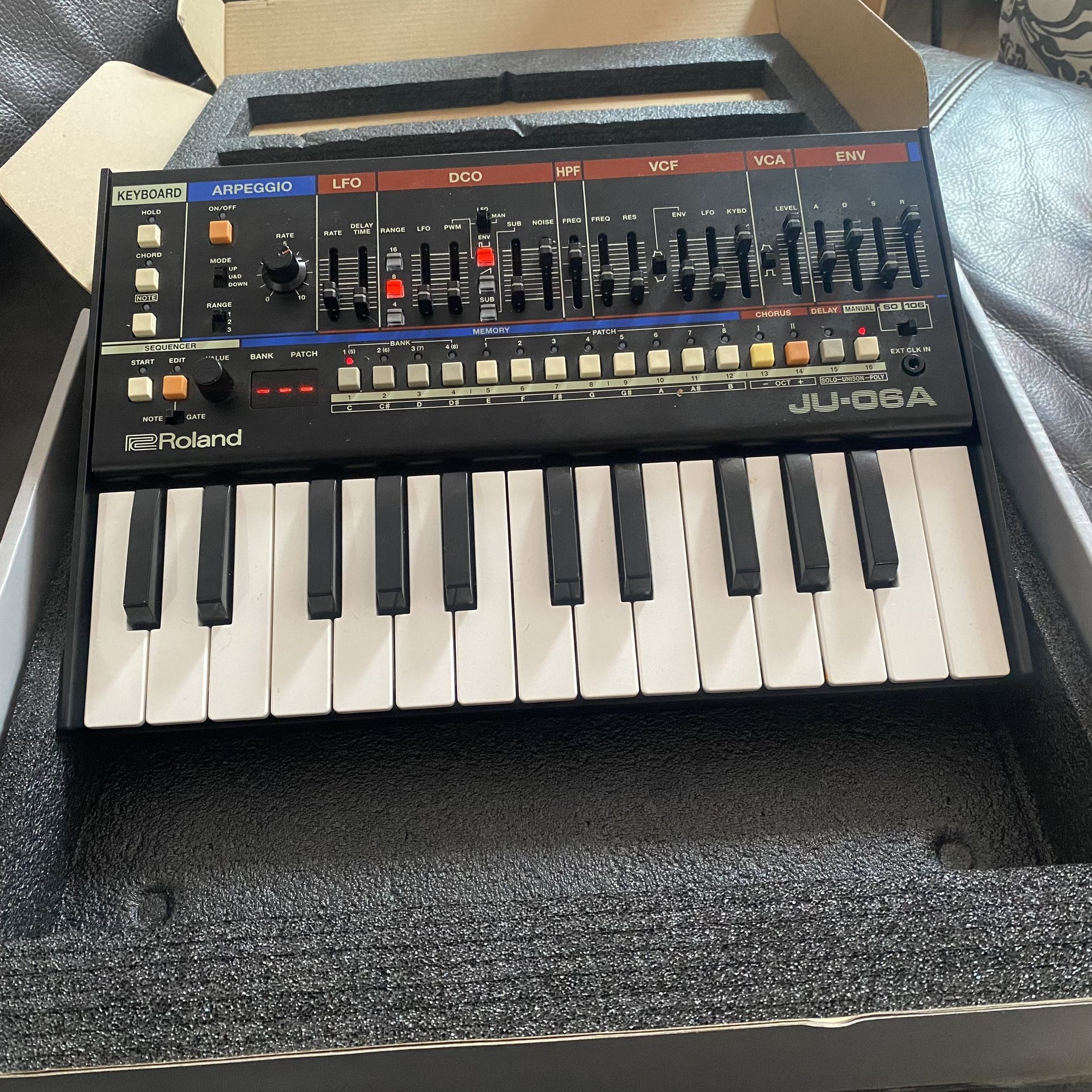 Roland JU06A Synthesizer & K-25m Keyboard & MIDI Cable