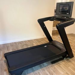 Ifit NordicTrack. 1750 Treadmill 
