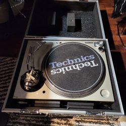 Technics 1200 MK3D Turntable W/ Flight case 