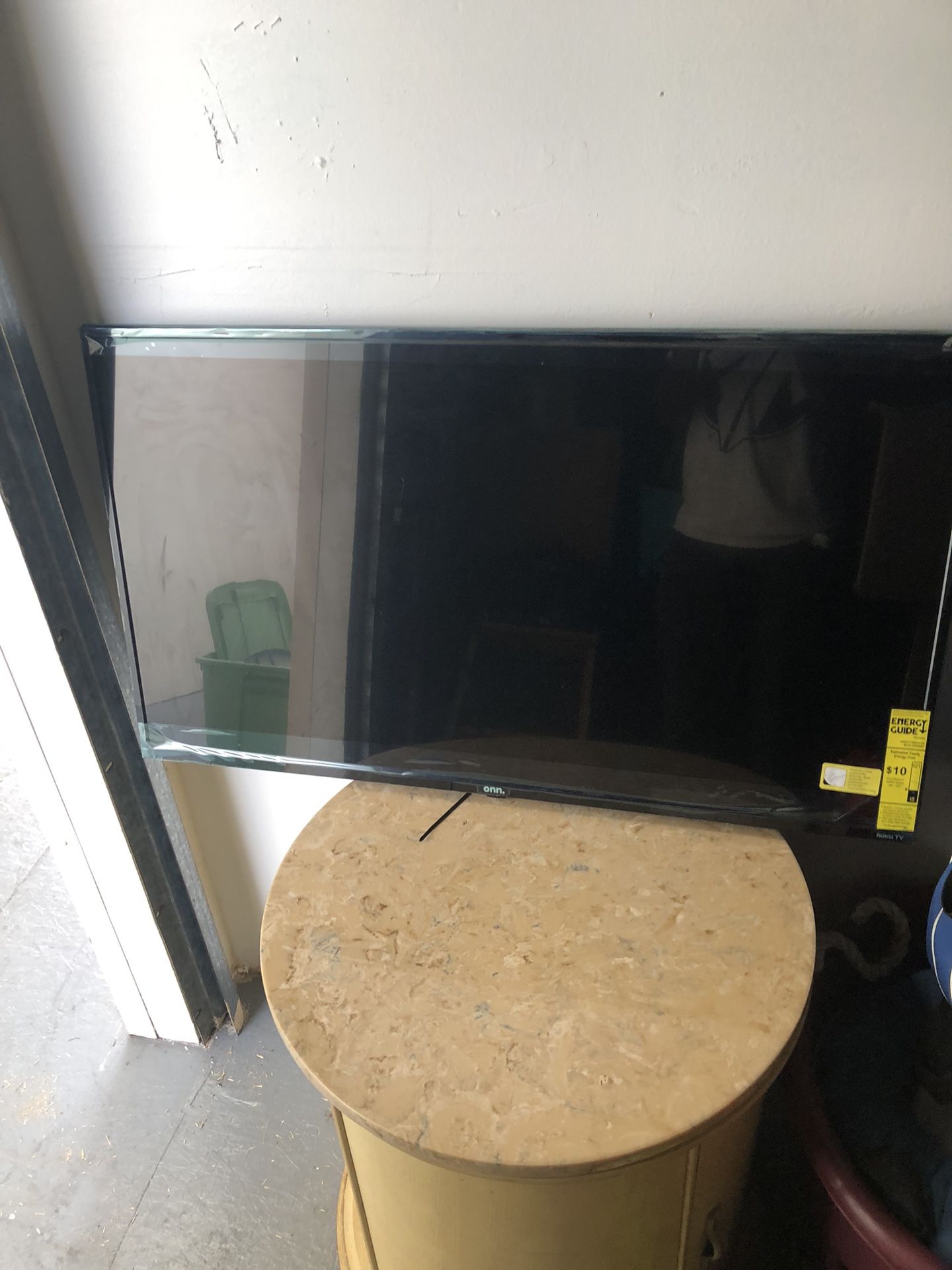 ONN. 32”HDMI LED TV NEW
