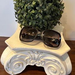 Black Gucci Sunglasses
