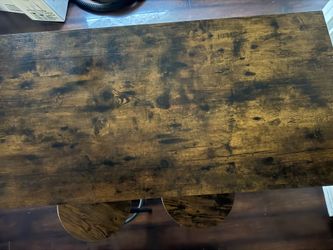 Free dining table