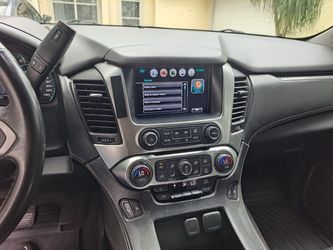 Chevy Suburban 2017