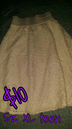 Girls XL lace layered skirt