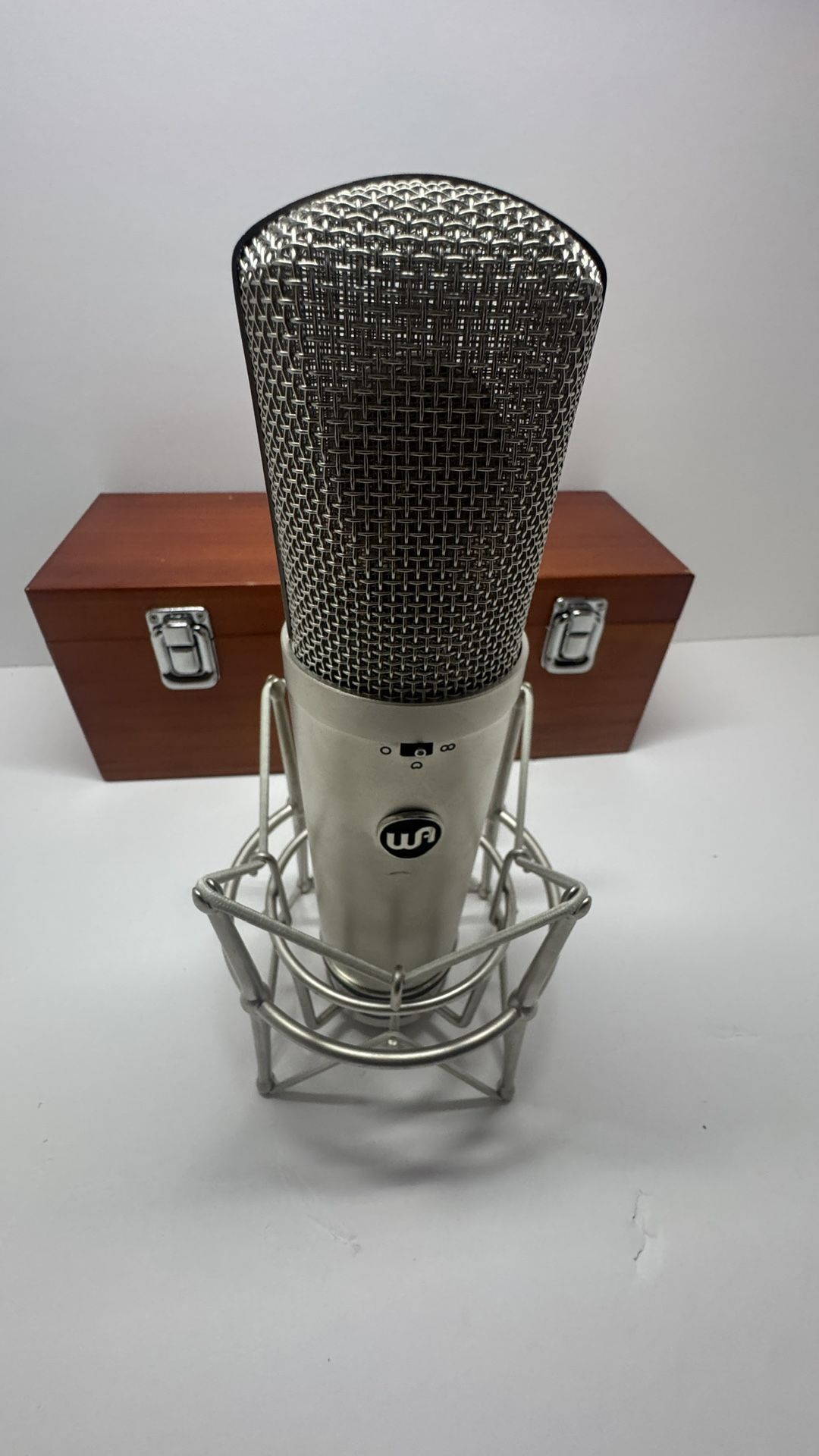 Warm Audio WA-87 R2 Condenser Mic + Shockmount