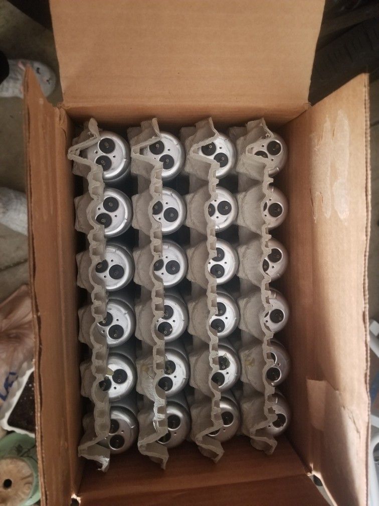 GE Fluorescent Light Bulbs Case Of 24