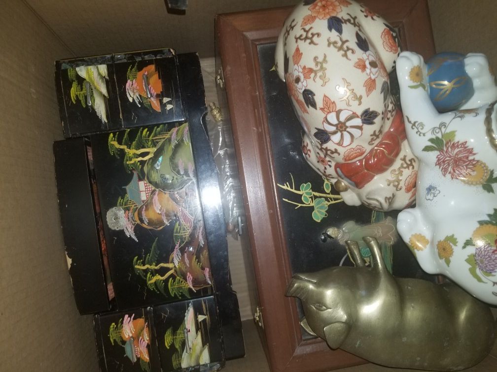 Chinese stuff etc. 60 for the lot