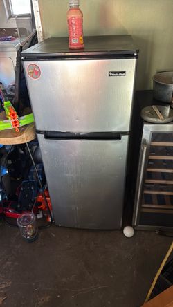 Mini fridge