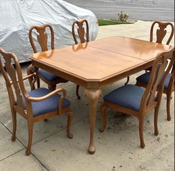 Oak Dining Room Set